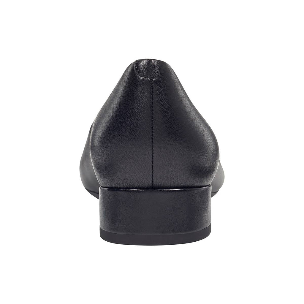 Black Pump J4973