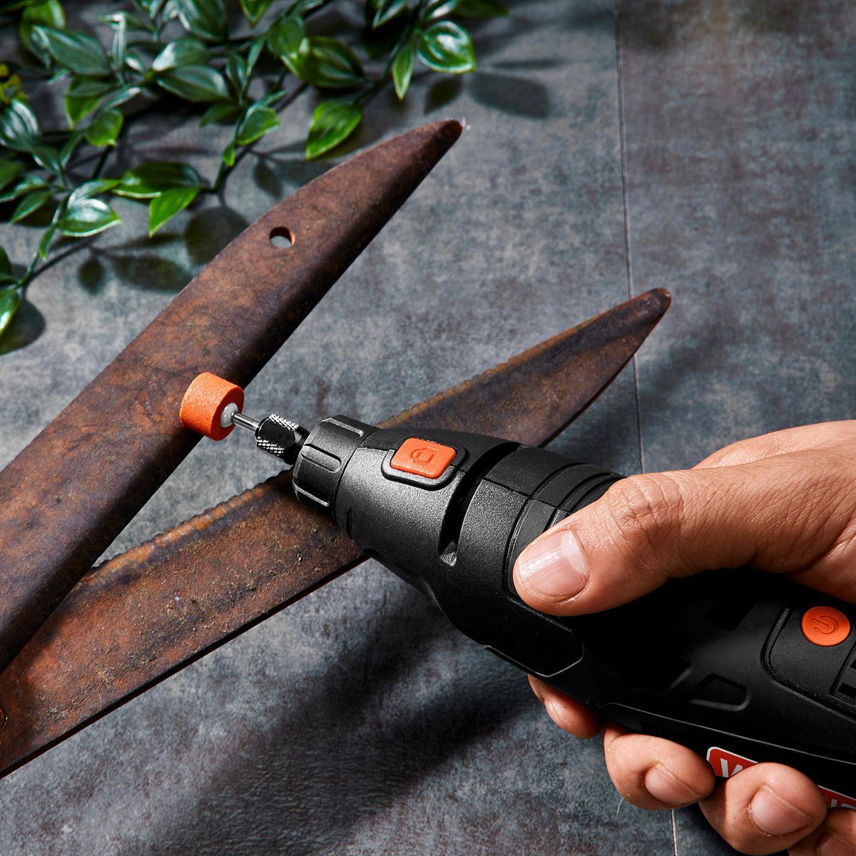 12V Cordless Rotary Tool Kit with 19-Piece Accessories Q590945