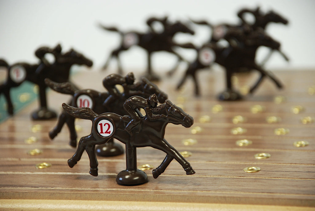 Walnut Horseracing Board Game F487