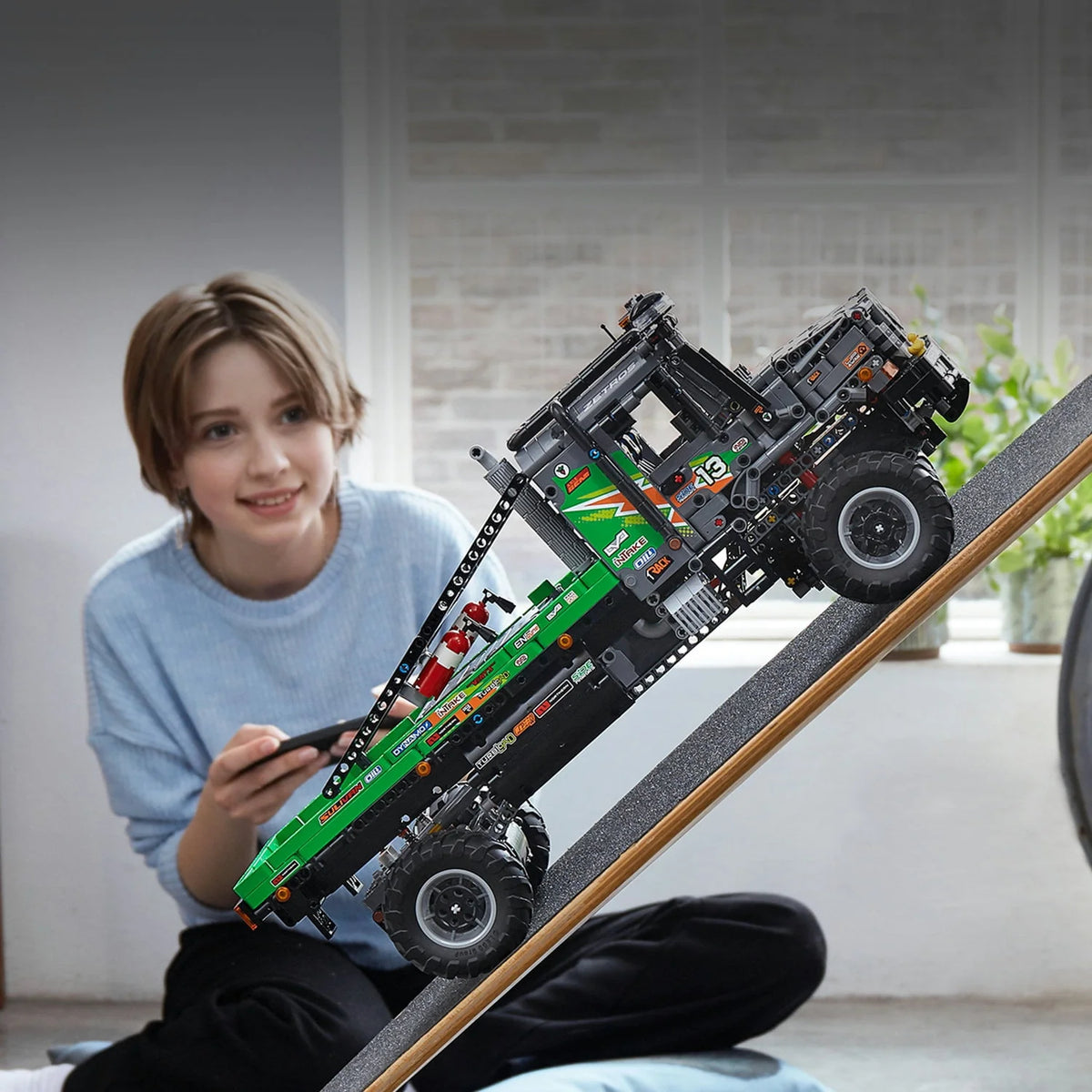 4x4 Building Toy 2,110 Pieces L31071