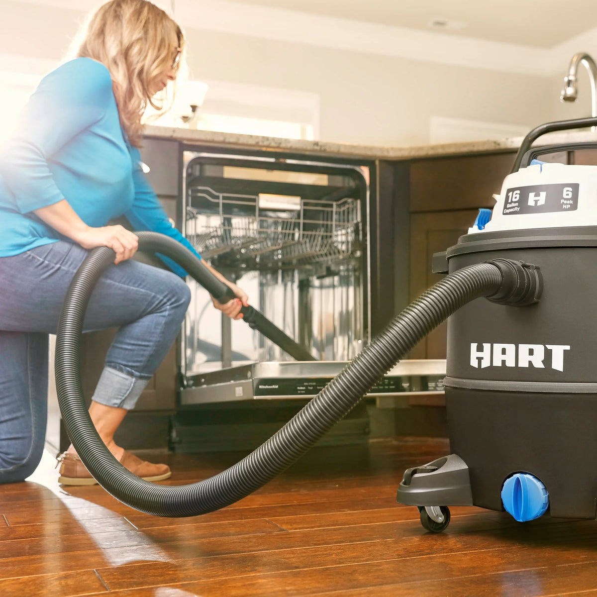 16 Gallon 6 Peak HP Poly Wet/Dry Vacuum W272503