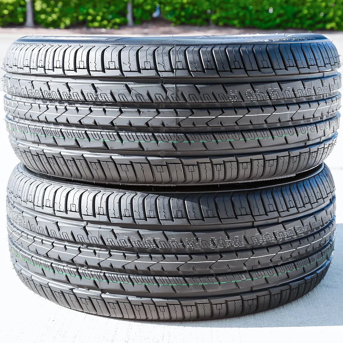All Season 235/70R17 111H XL Passenger Tire U24214