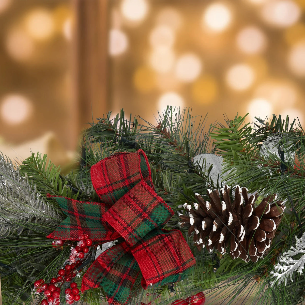 Red Green 9 ft Christmas Garland with 40 LED Lights D870031